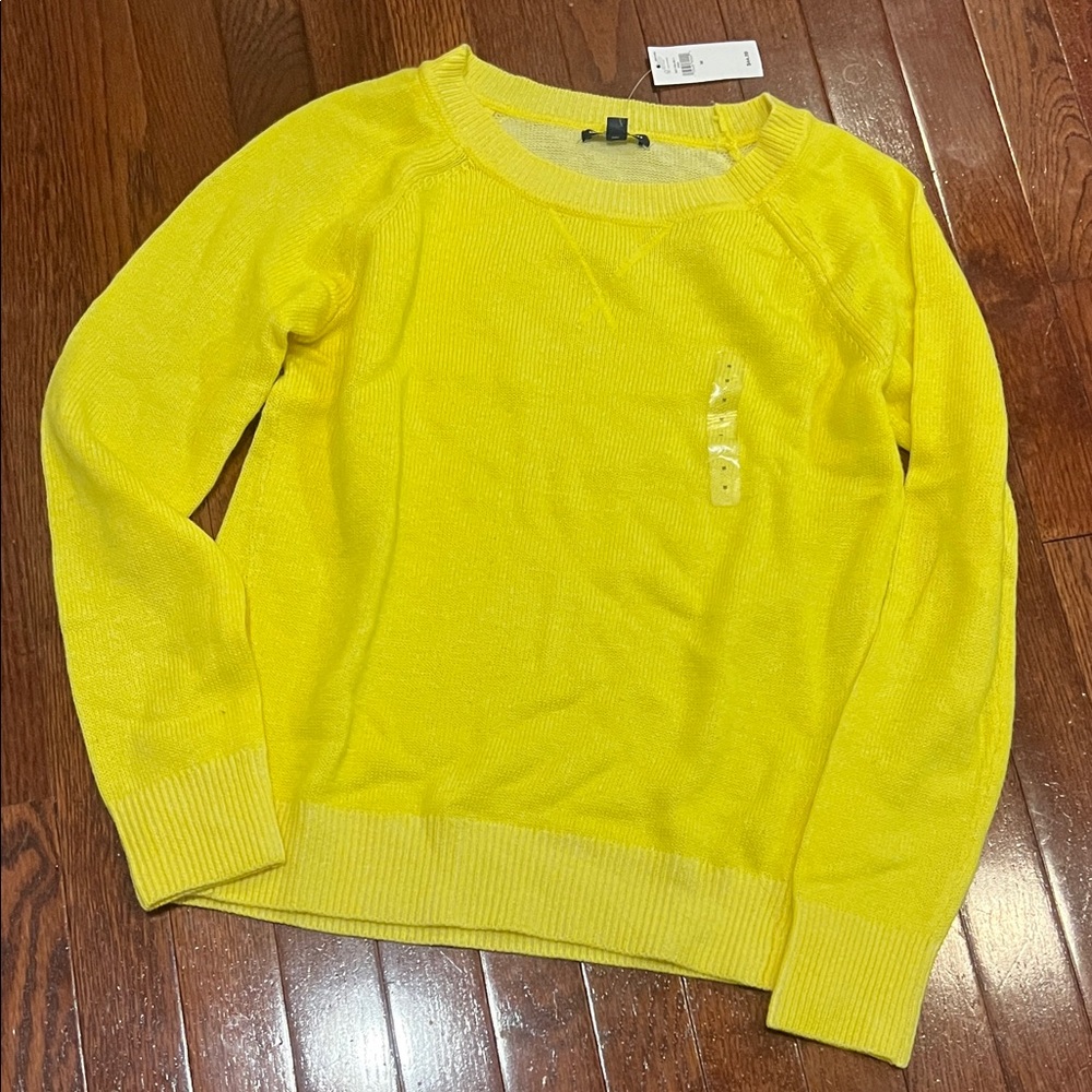 NWT Yellow Gap Crewneck sweater